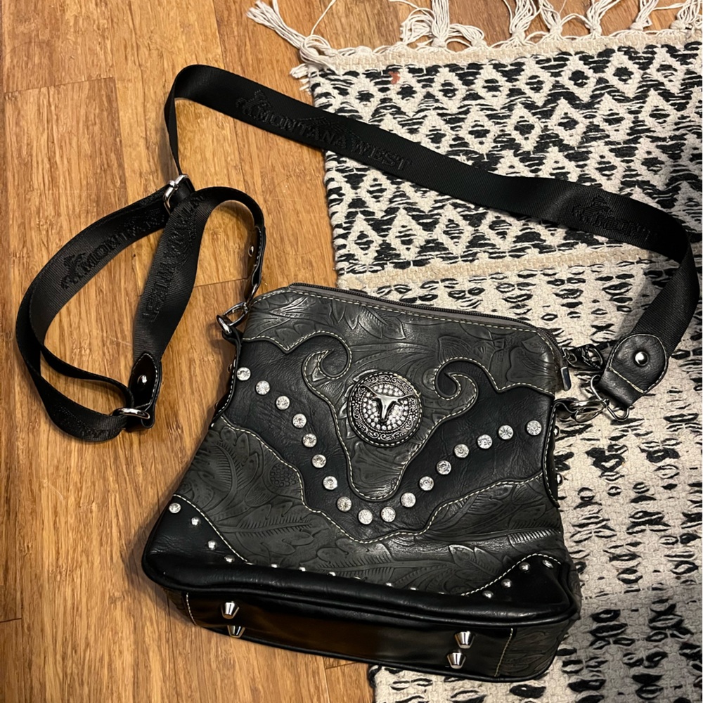 Like new Montana west purse